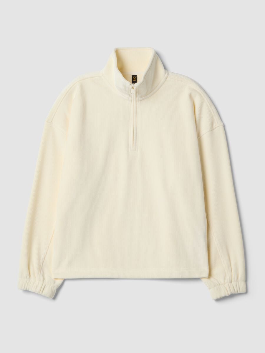 Maglia bianca in tessuto elasticizzato con collo serafino_0