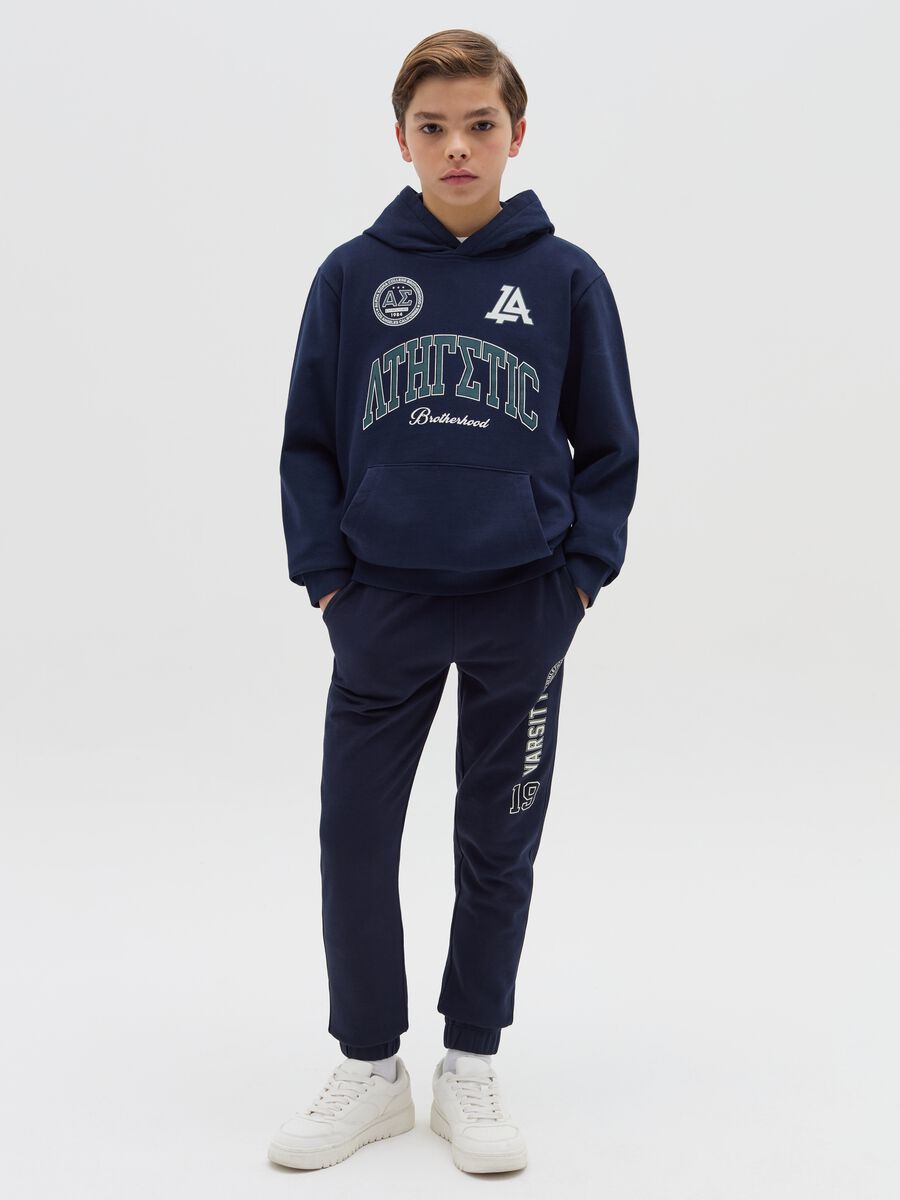 Fleece joggers with college crest print_1