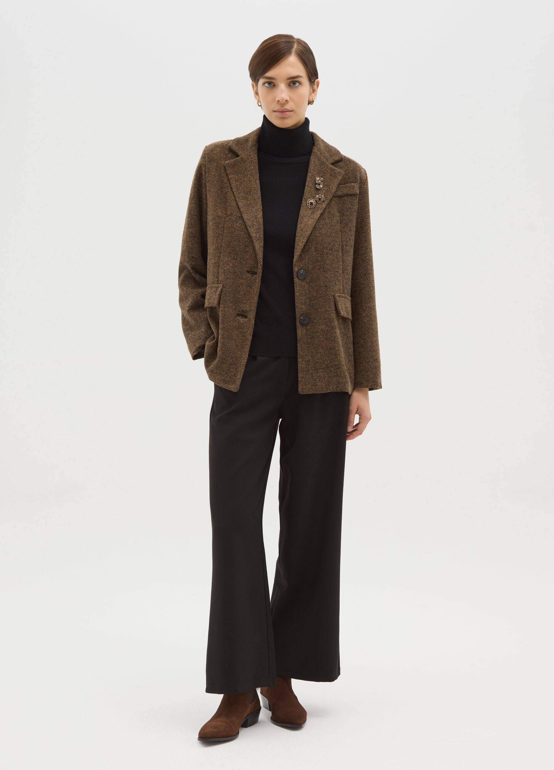 Brown regular fit jacket with decorated collar