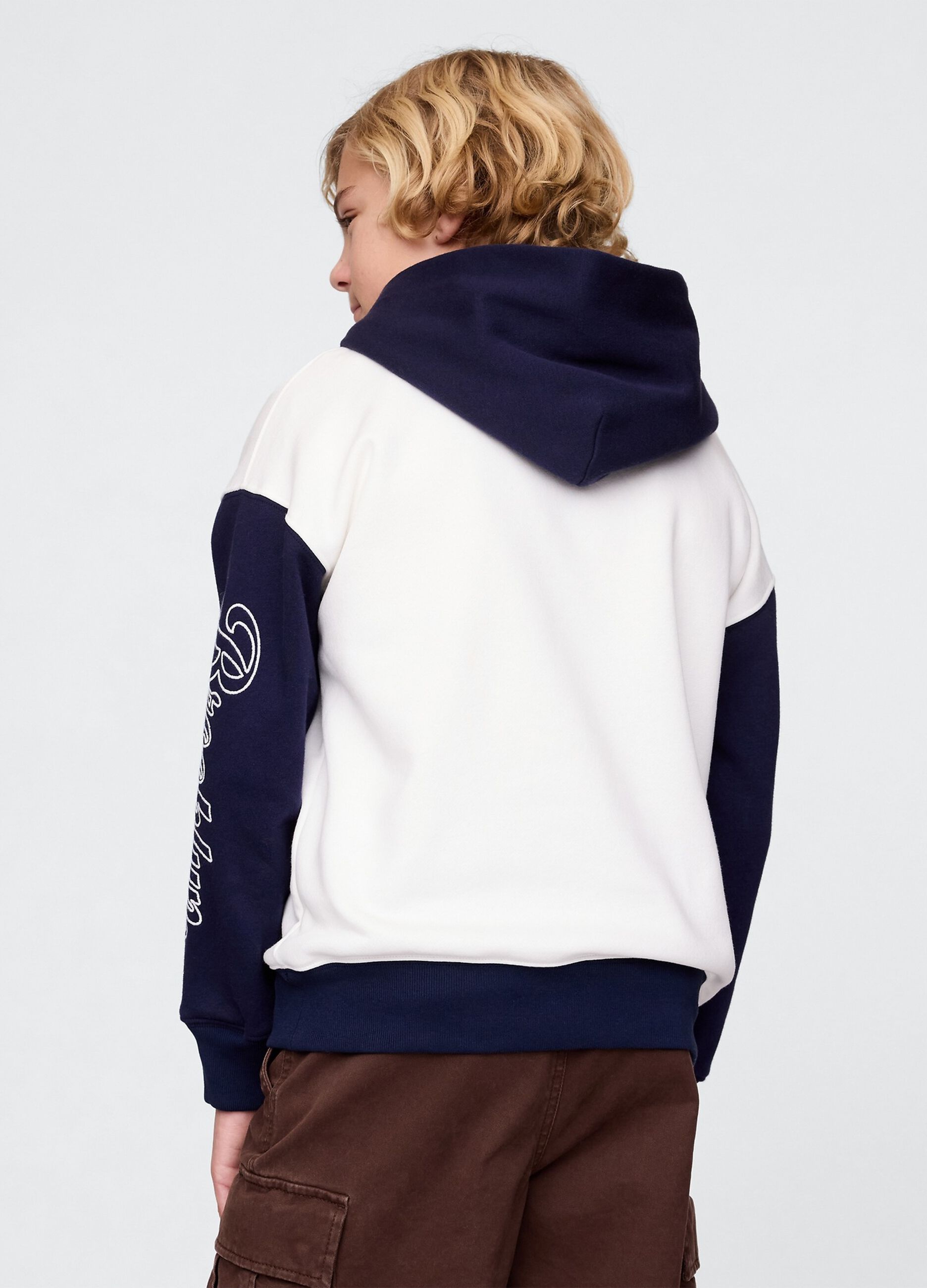 Blue and white sweatshirt with hood and patch