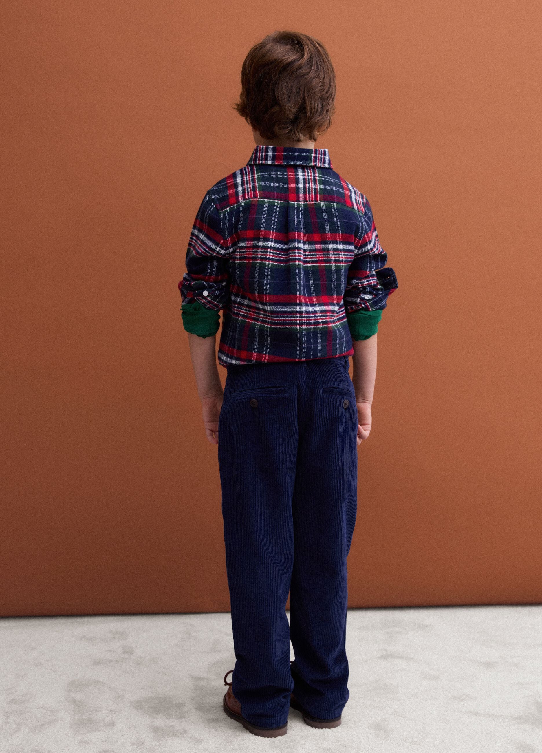 Pantaloni chino blu in puro cotone regular fit a coste