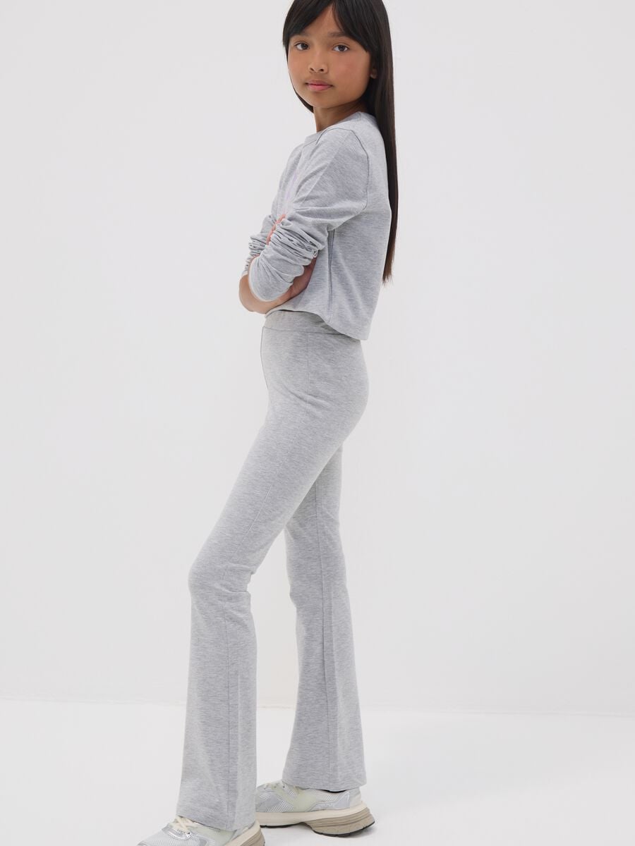 Leggings grigi flare in cotone organico elasticizzato per ragazza_0