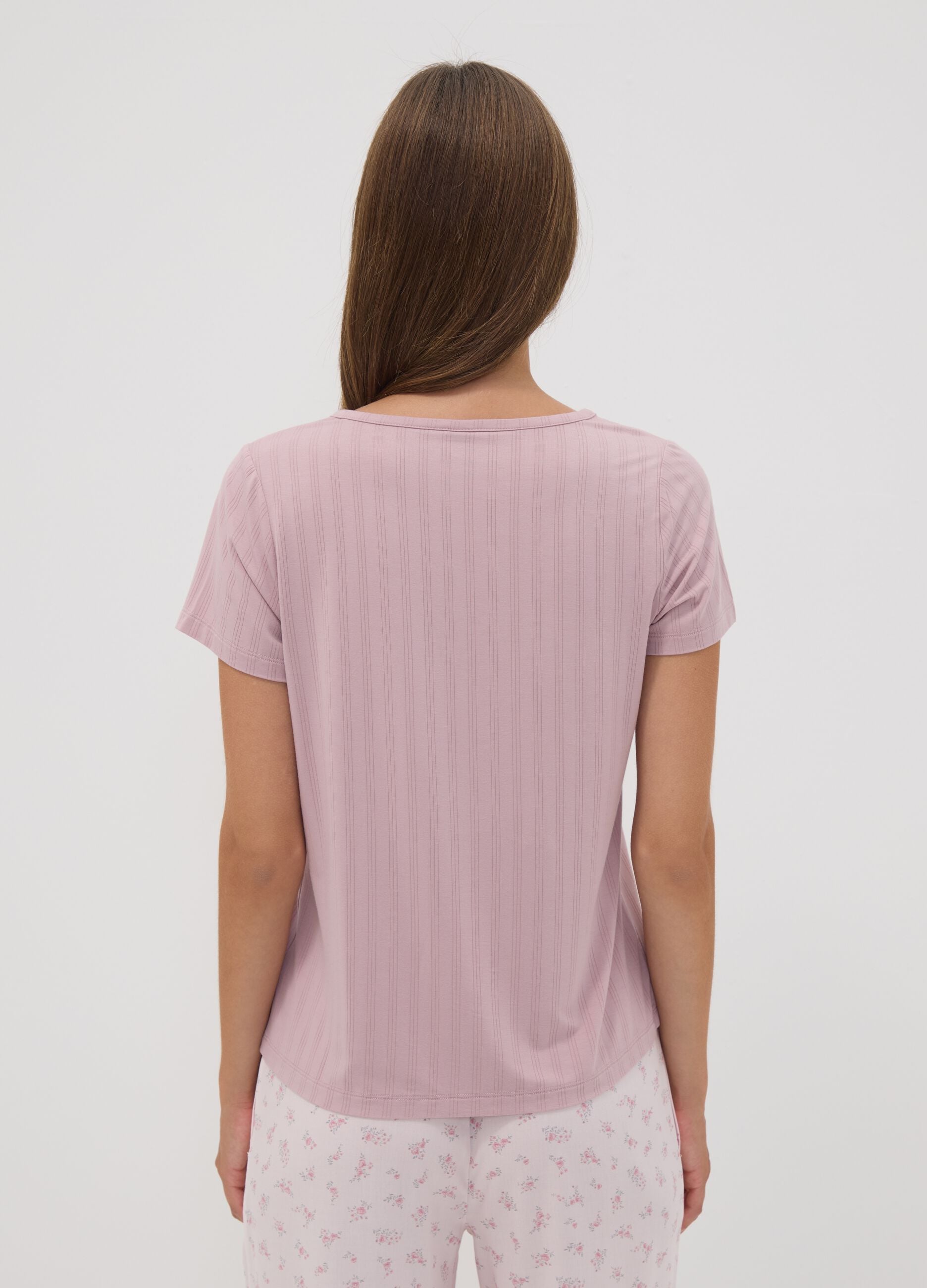 Purple stretch viscose pyjama T-shirt with V-neck