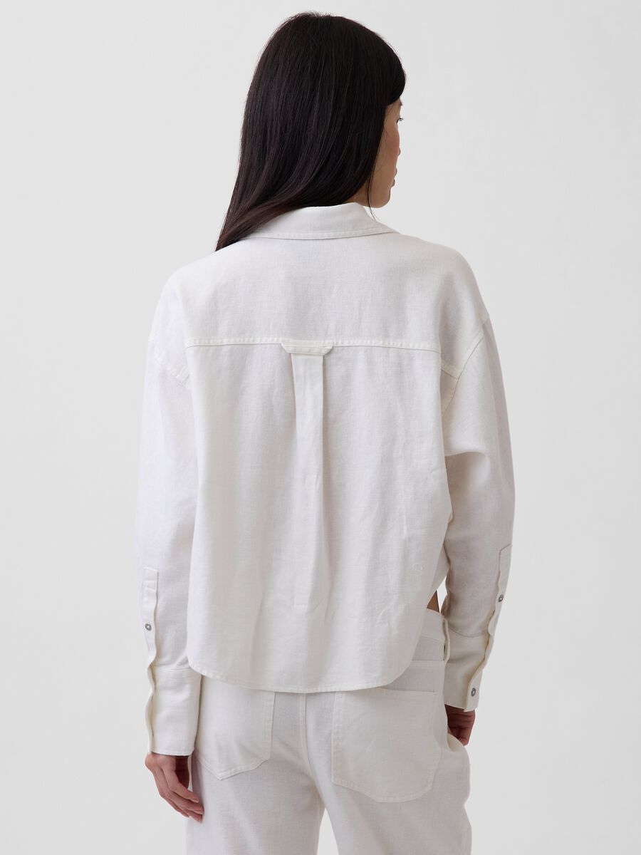 Camicia in puro cotone con tasca applicata_1