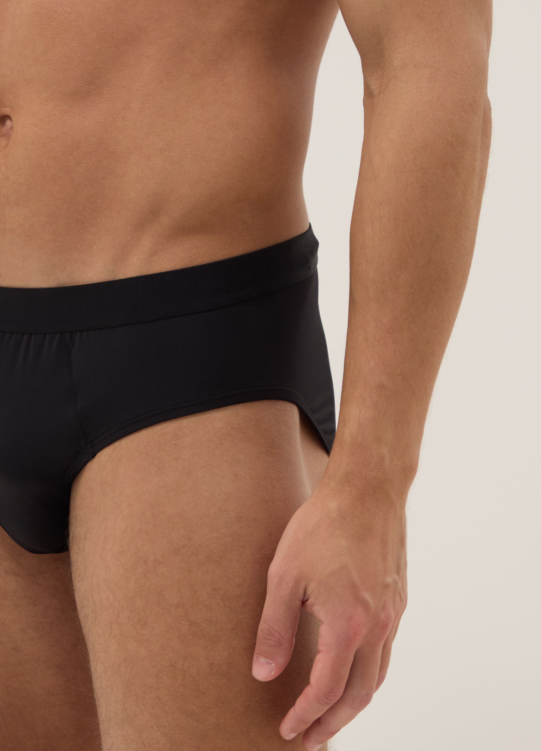 3-pack black stretch-fabric briefs