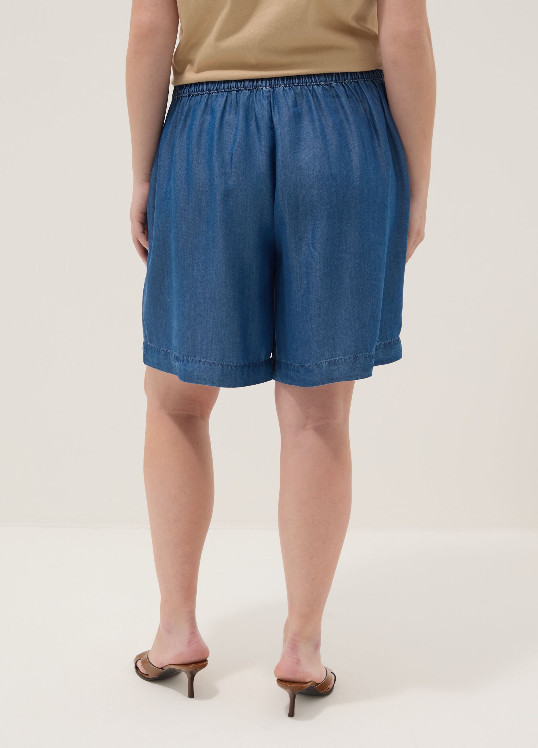 Blue pure lyocell shorts with elasticated waist, relaxed fit