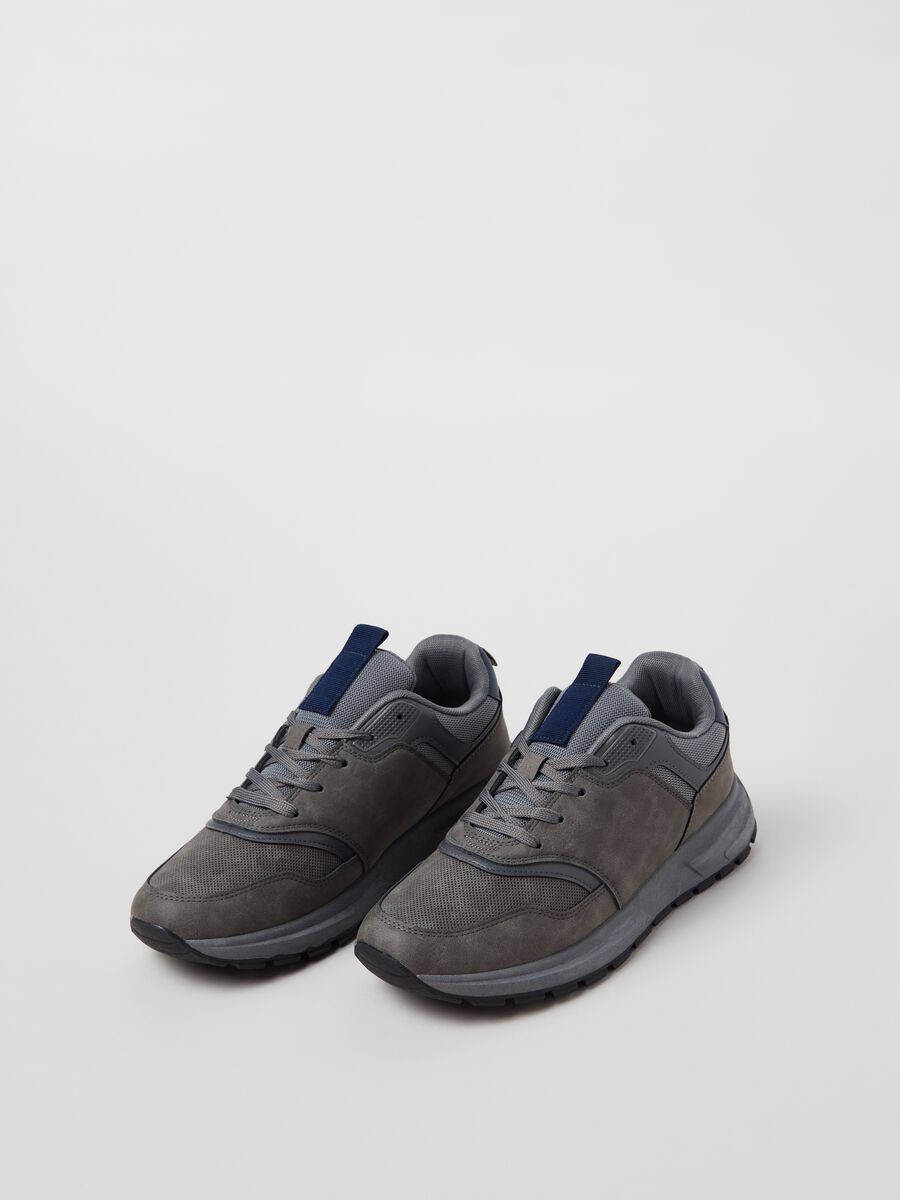 Sneakers bicolore con lacci_1