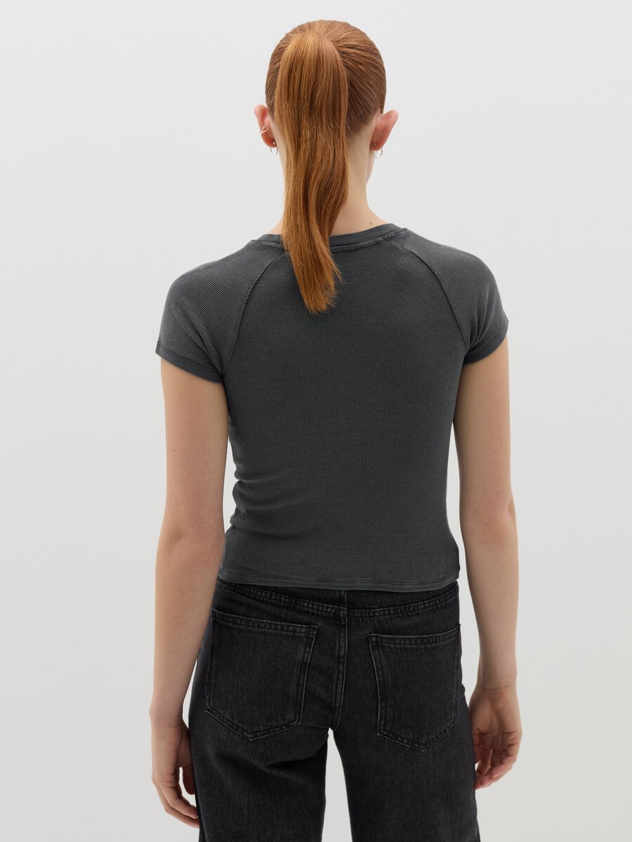 Ribbed crop T-shirt with embroidery_3
