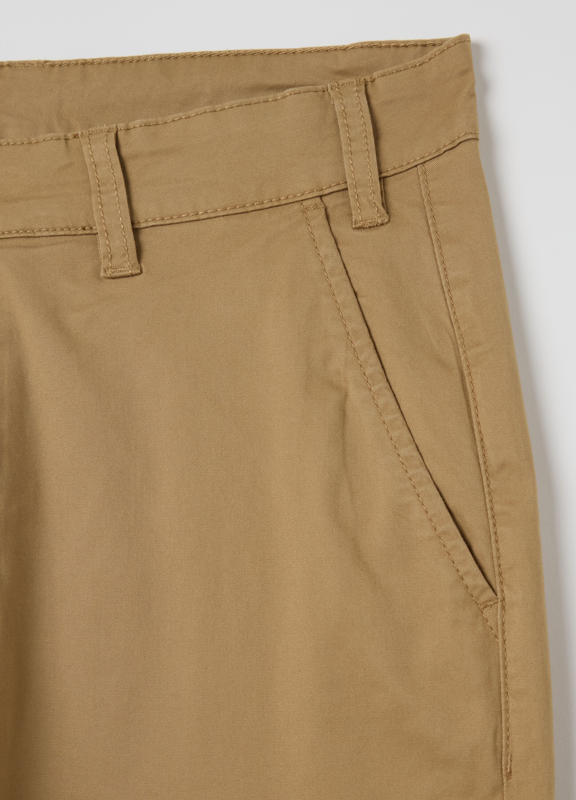 Beige chino trousers in stretch cotton
