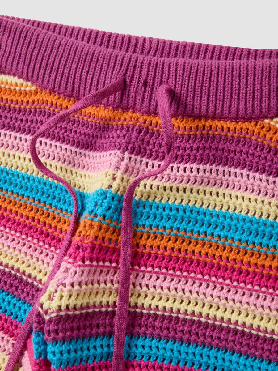Shorts a righe multicolor in puro cotone con lavorazione crochet_5