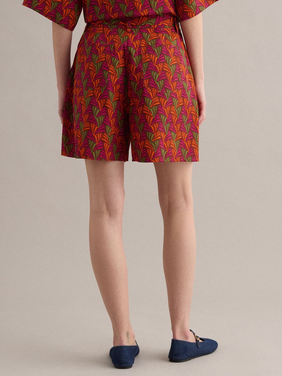 Shorts rossi in puro cotone con stampa_2