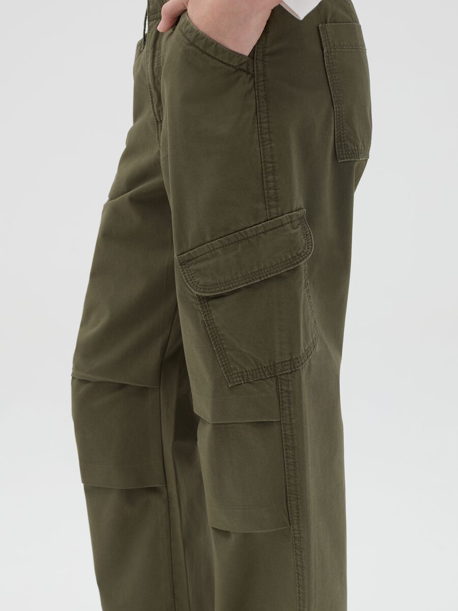Pantaloni cargo a gamba larga in cotone_2