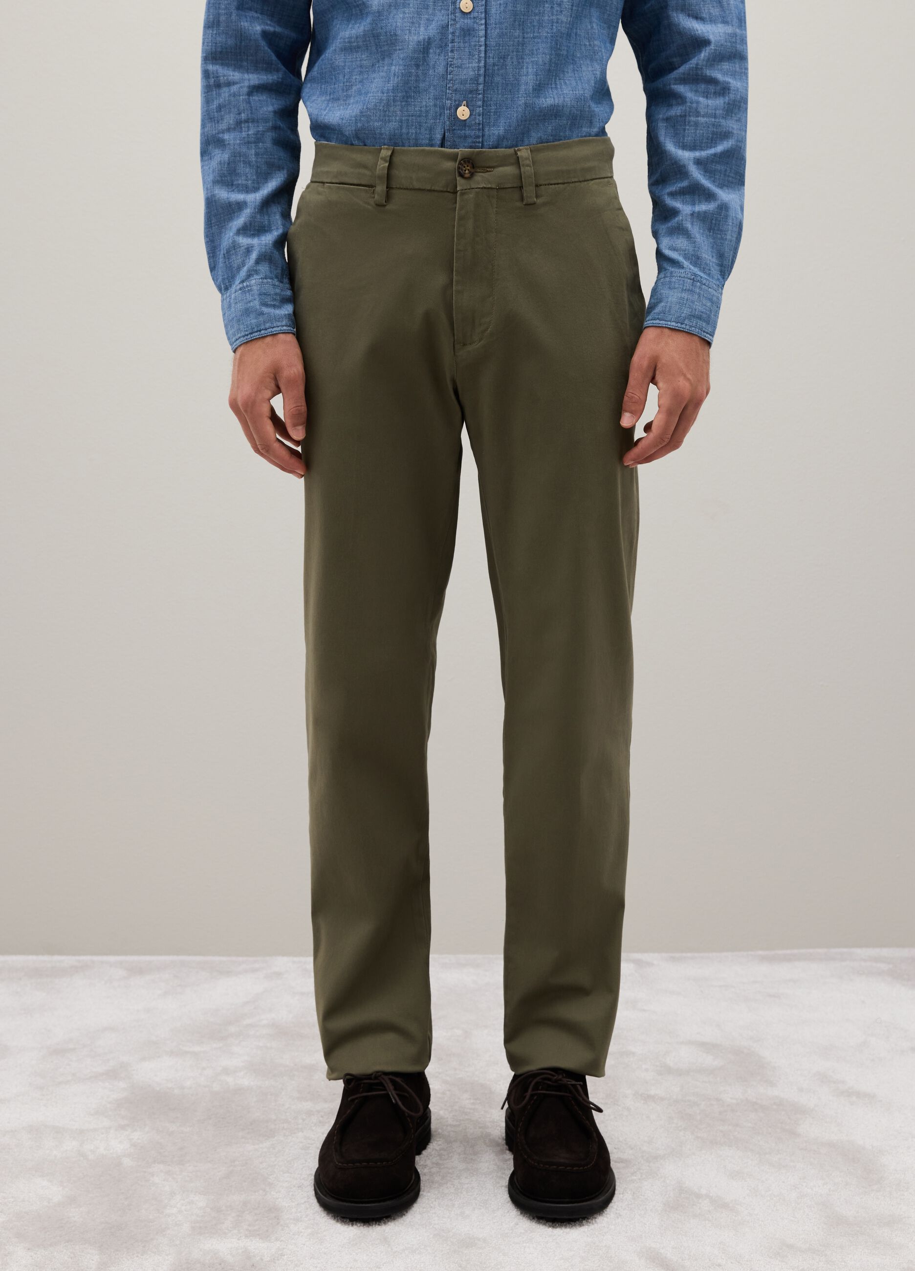 Green stretchy cotton trousers in regular fit