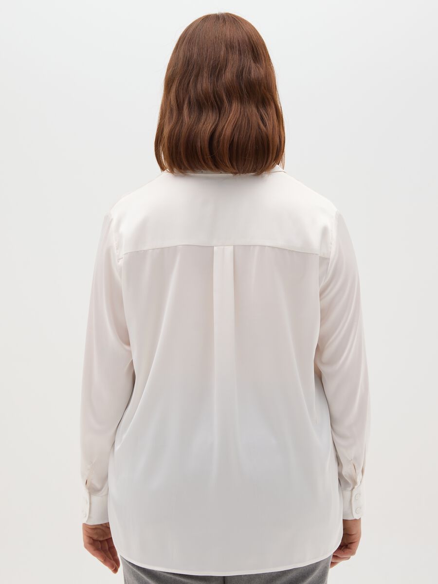 White long-sleeve regular fit blouse with classic collar_2