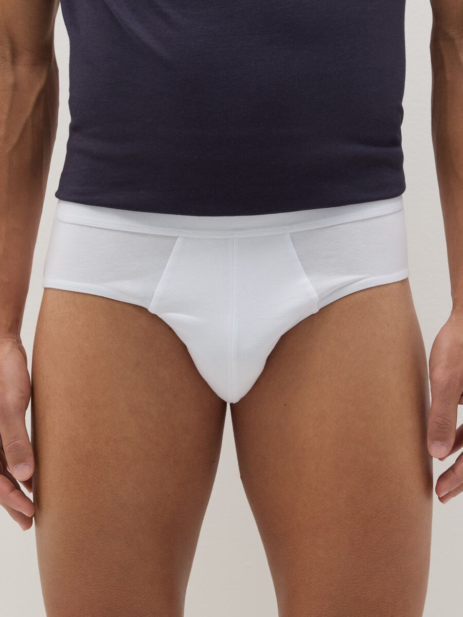 Three-pair pack briefs in stretch cotton_1