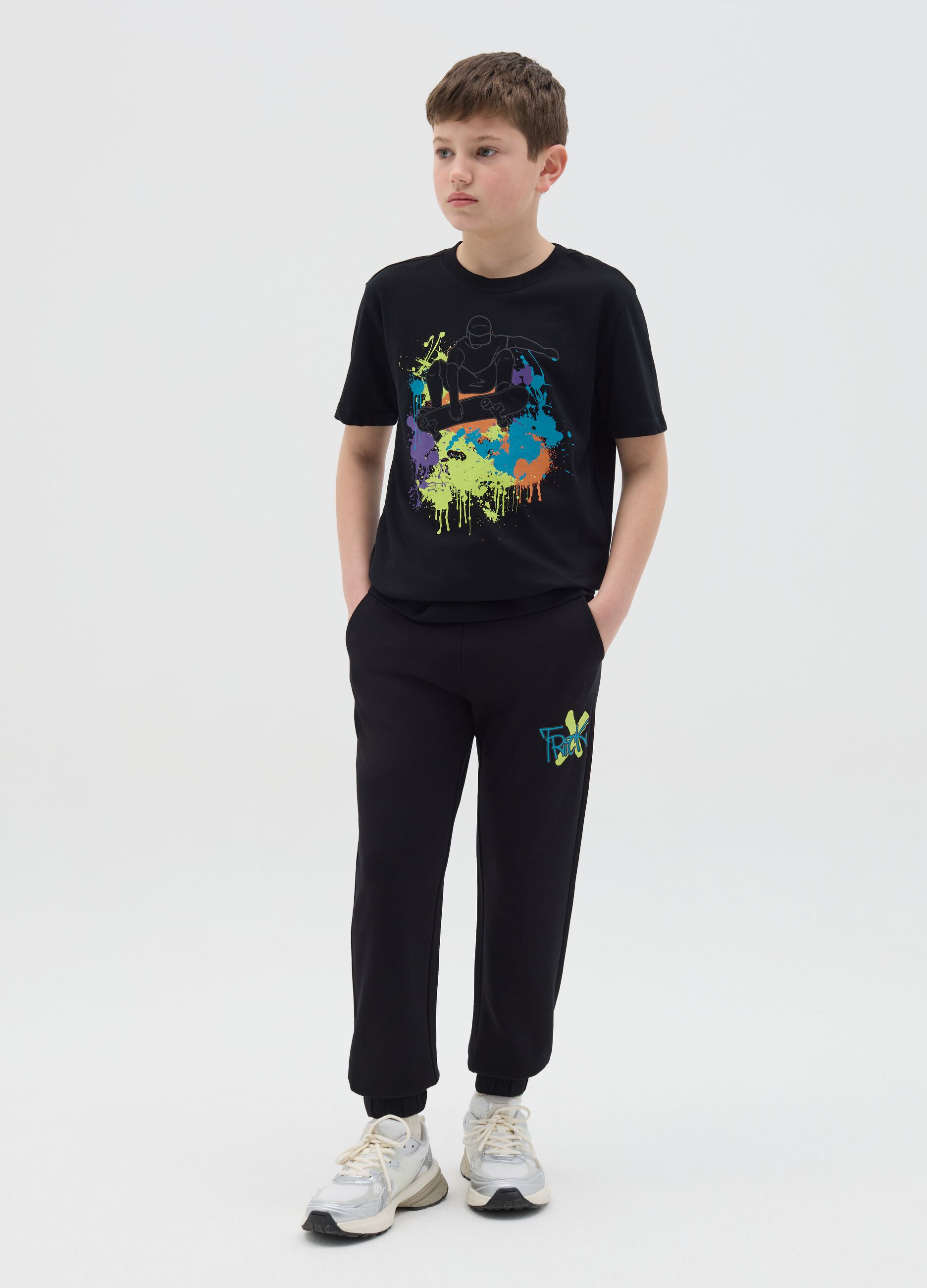 Cotton joggers with drawstring and print