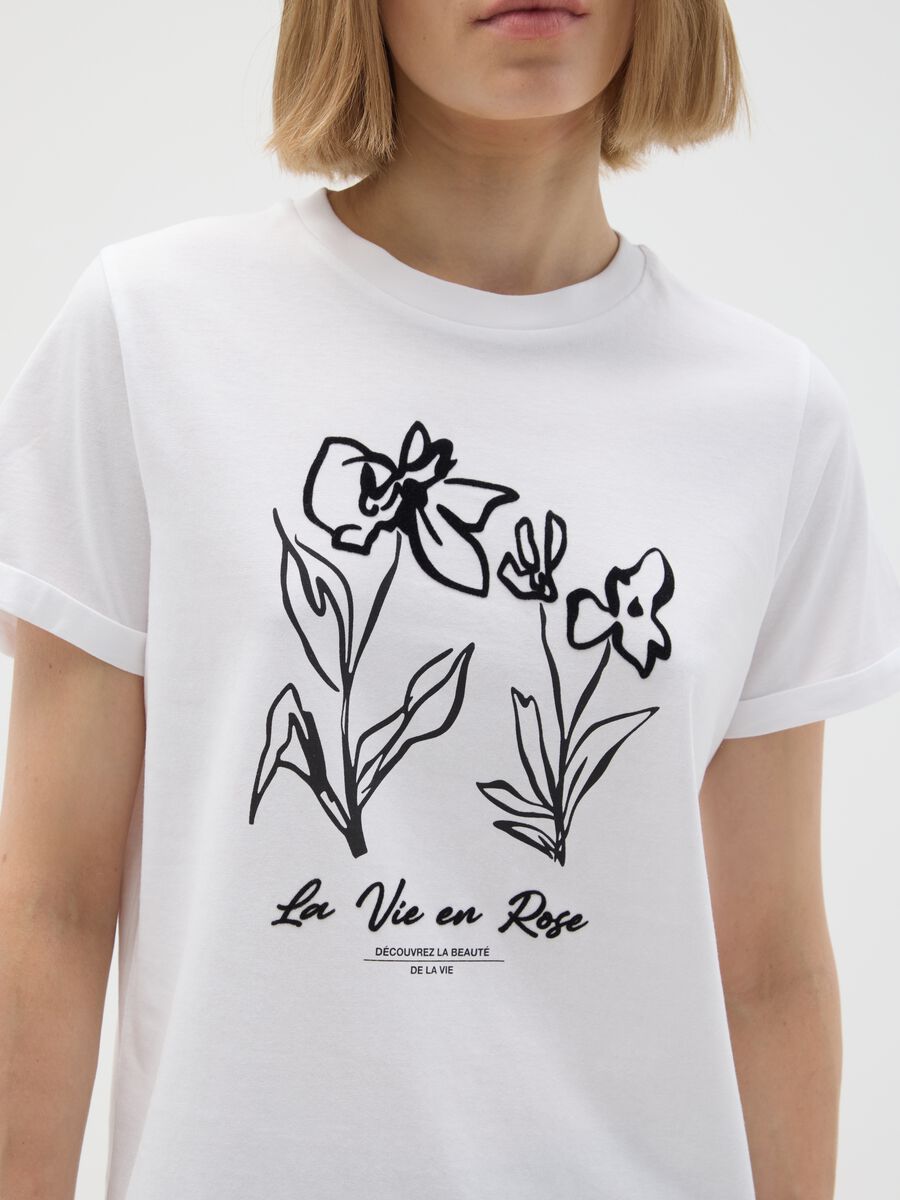 White pure cotton regular fit t-shirt with floral print_3