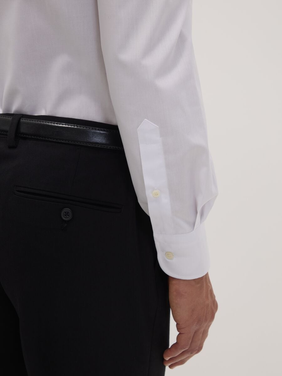 White regular-fit shirt with button-down collar, Easy Iron_2