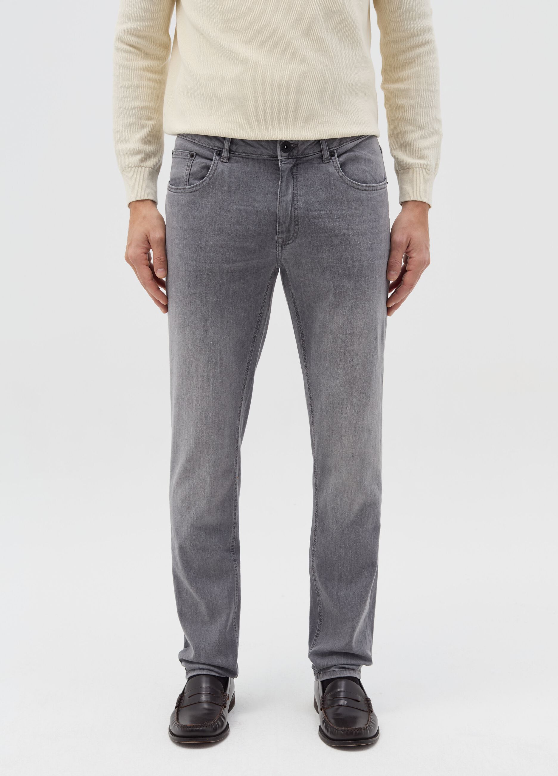 Slim-fit jeans with five pockets