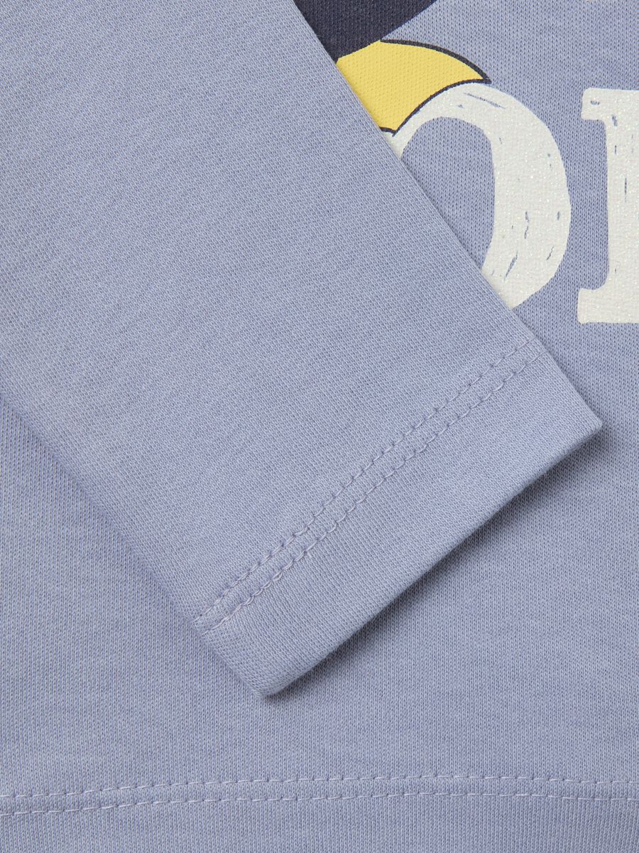 T-shirt with mock neck and print_2
