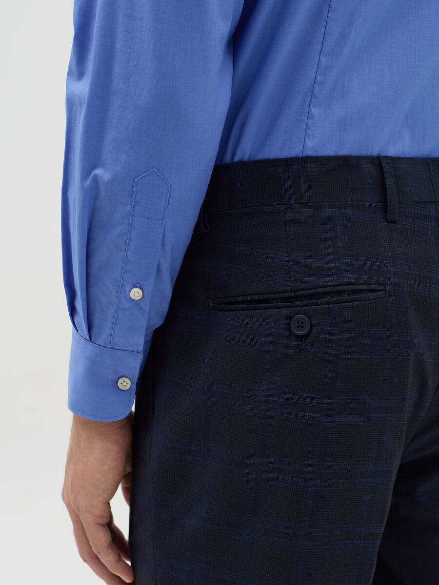 Slim-fit solid colour easy-iron shirt_3