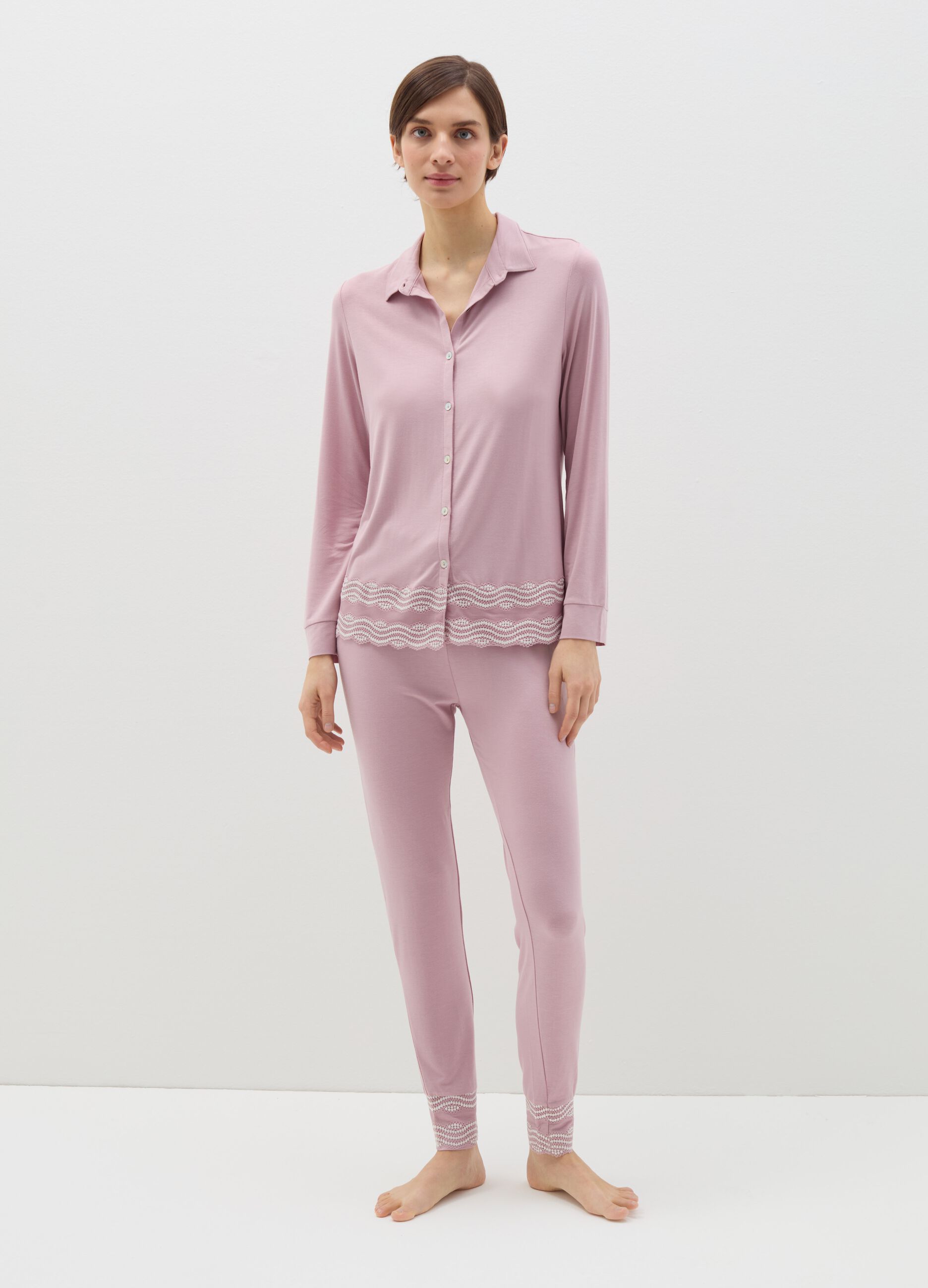 Modal pyjama top with contrasting details