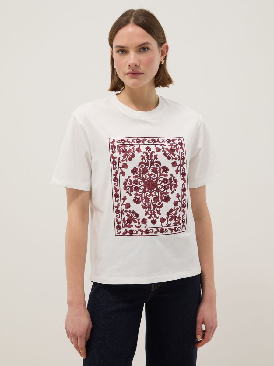 White short sleeve pure cotton regular fit T-shirt with decorations_0