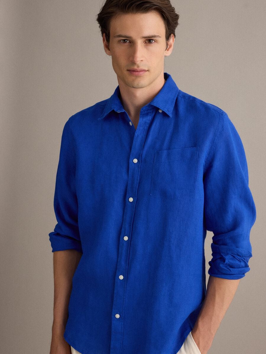 Camicia blu in puro lino con collo button down regular fit_2
