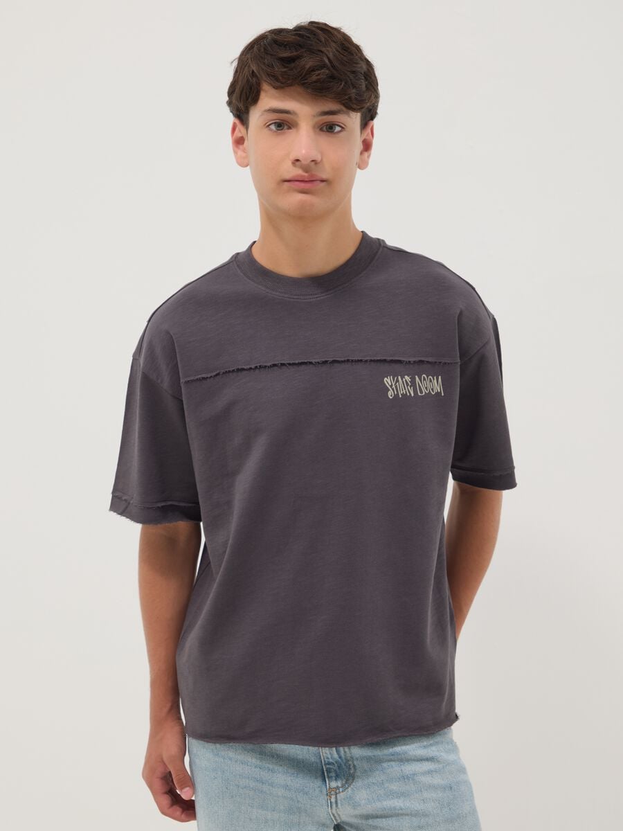 T-shirt grigia in puro cotone a maniche corte per ragazzo over fit_0