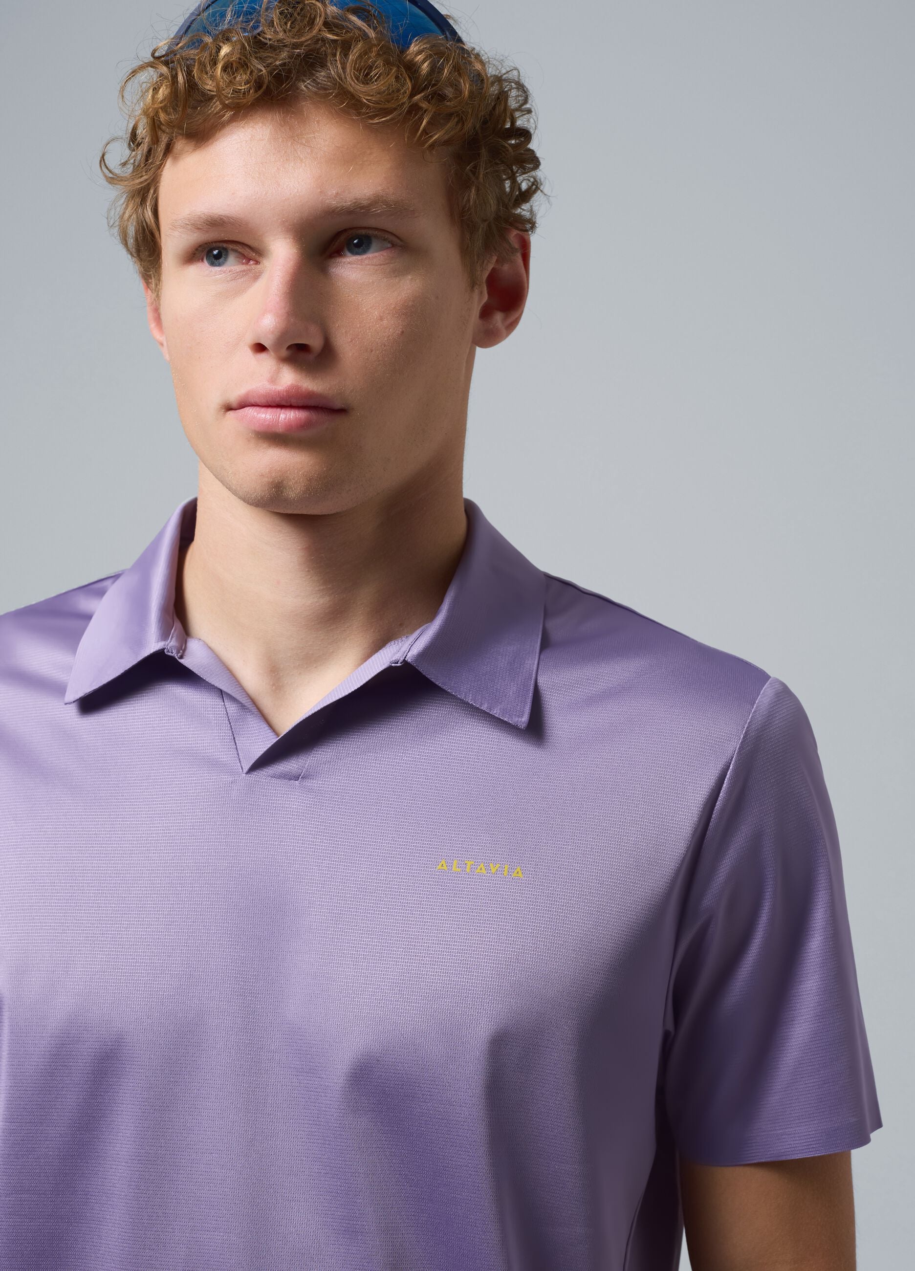 Polo sportiva viola in tessuto elasticizzato ALTAVIA COURT