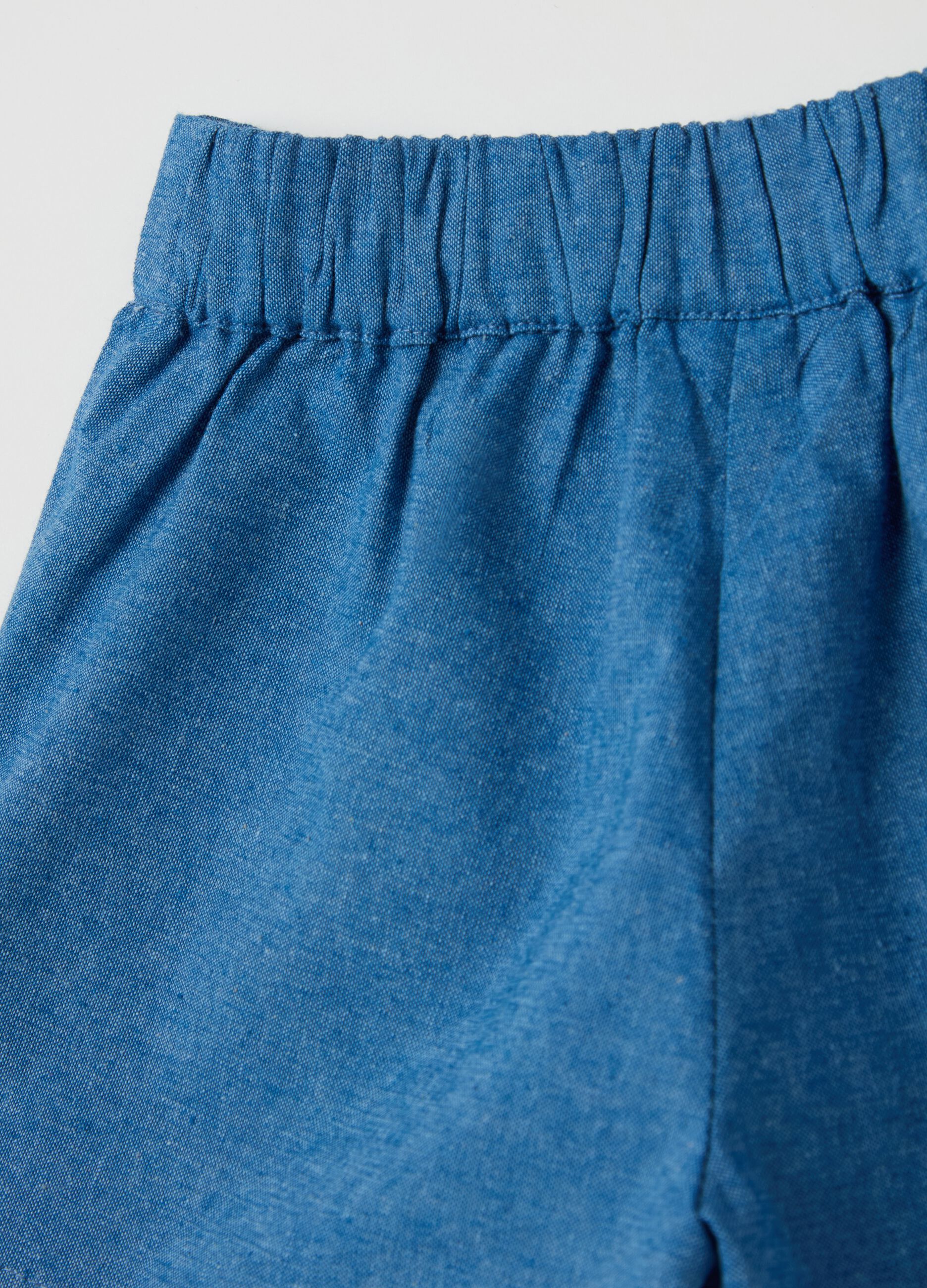 Cotton shorts with floral embroidery