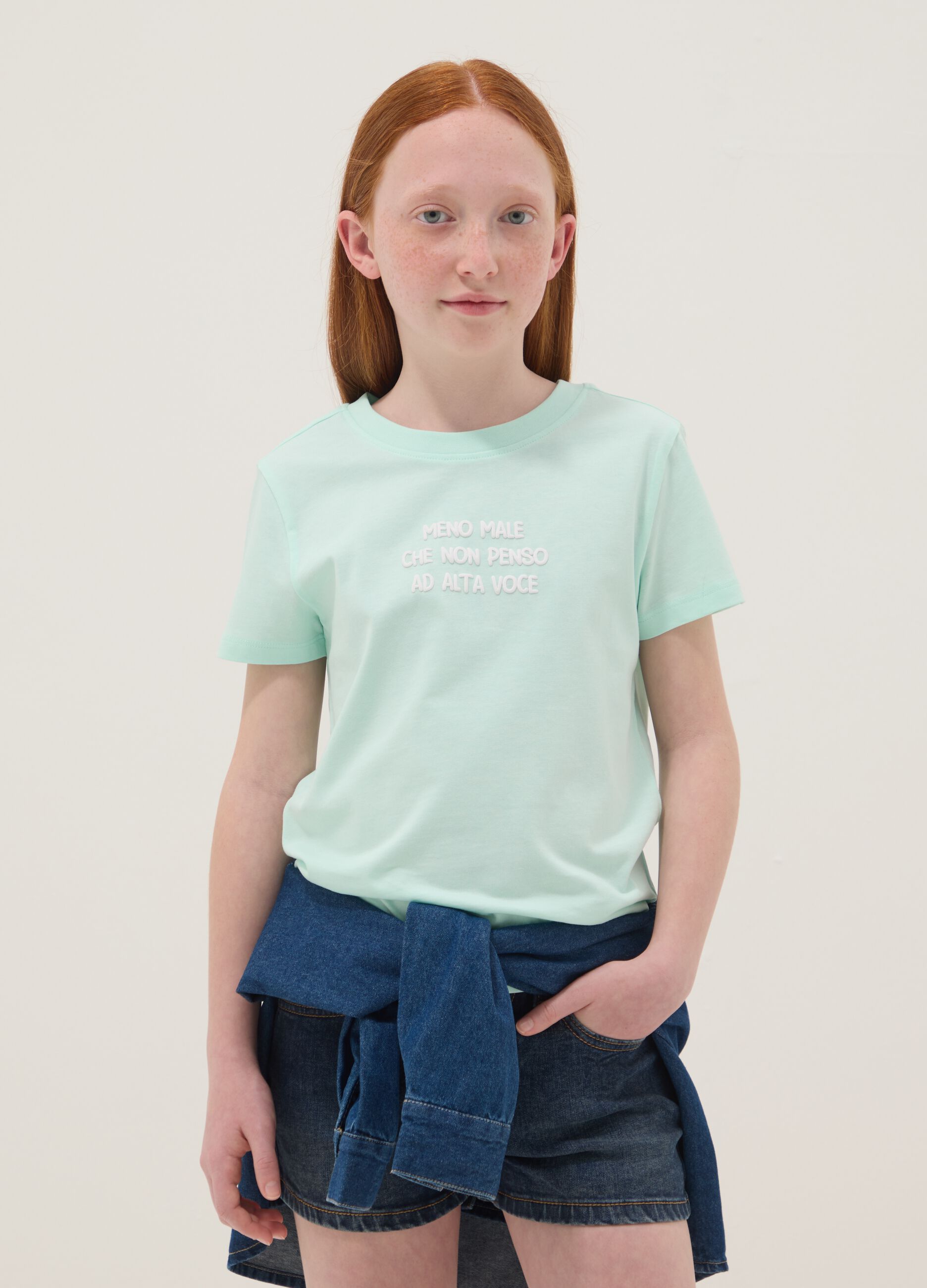Girl's light blue pure cotton T-shirt regular fit with slogan
