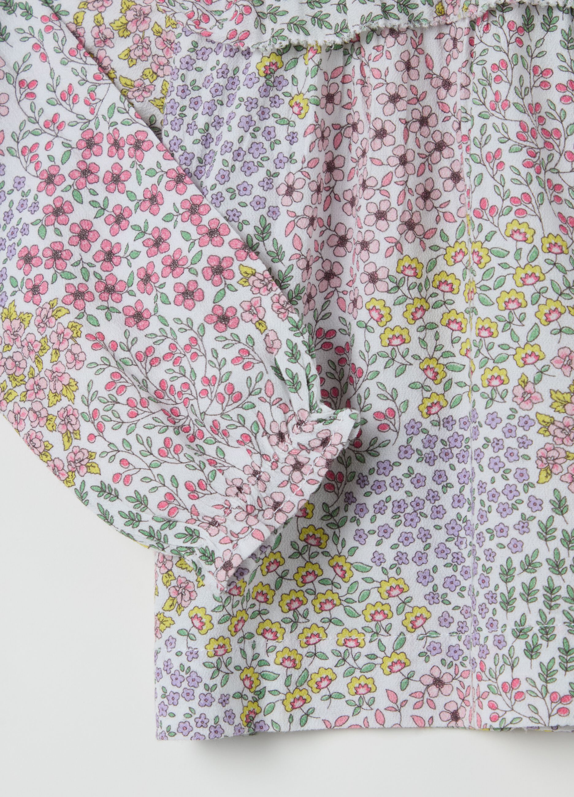 Camicia floreale con rouches