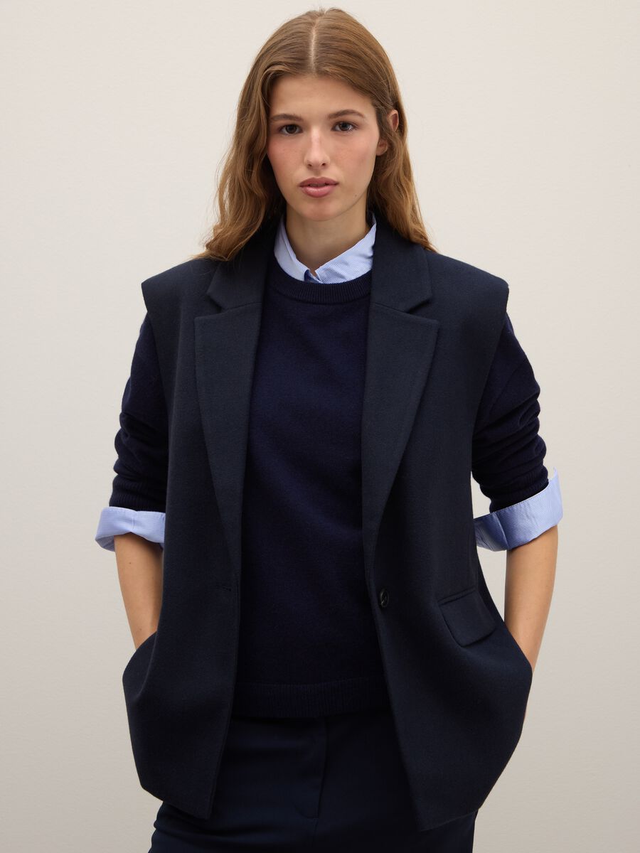 Regular fit blue waistcoat with button_1