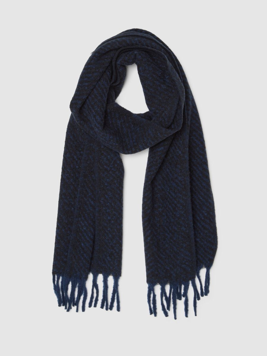 Blue Scarf with Braided Pattern_0