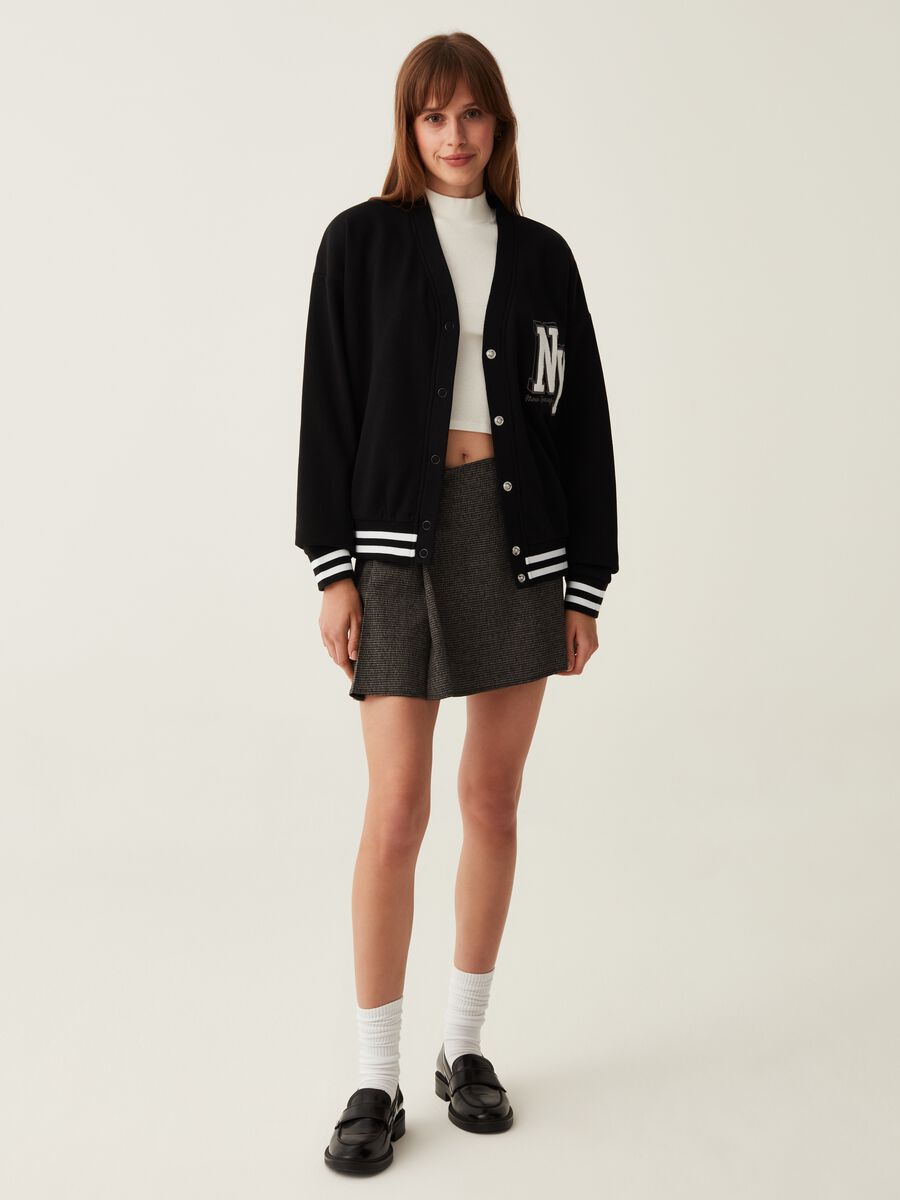 Cardigan varsity in felpa con stemma college_1