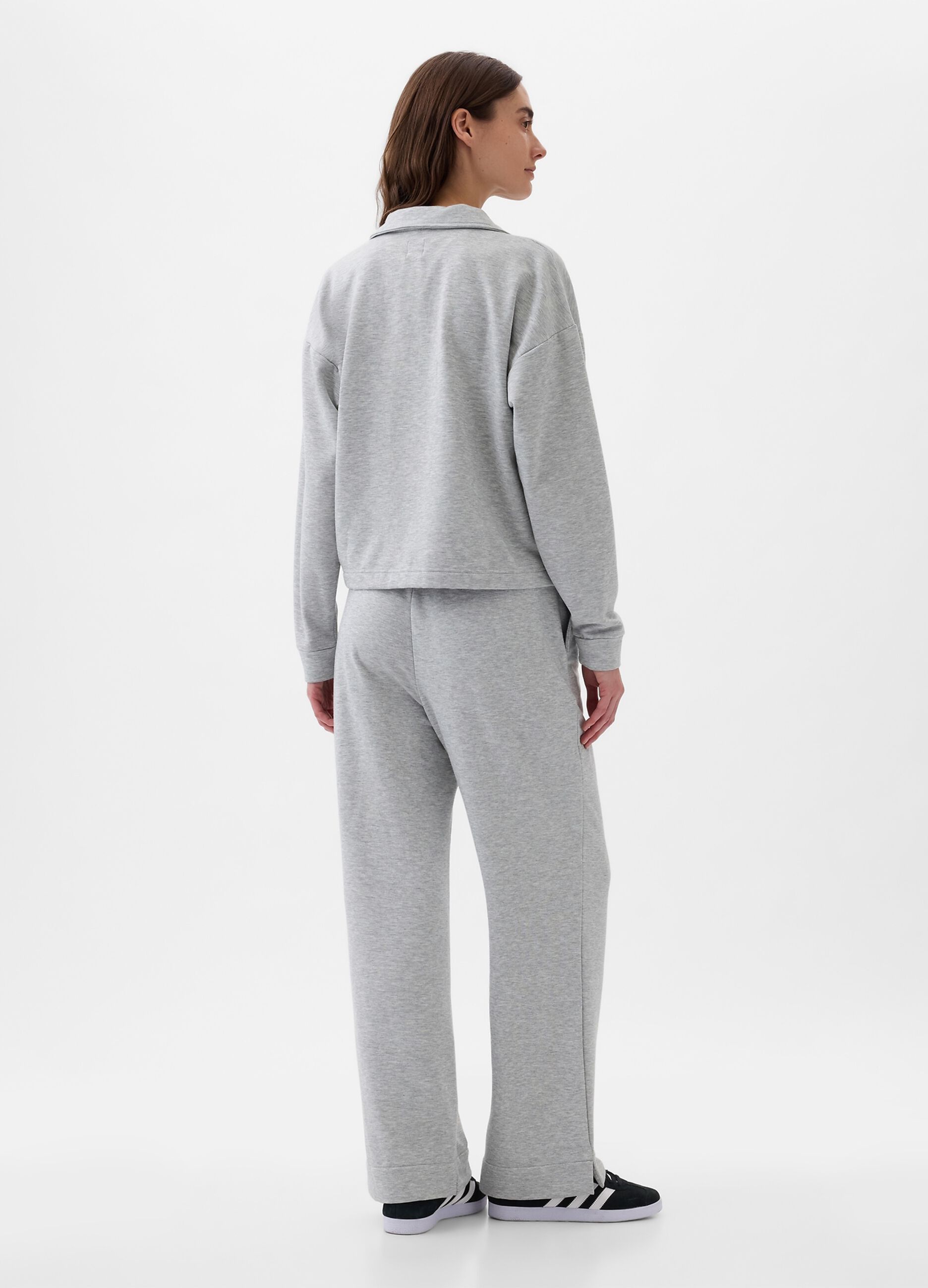 Sweatshirt with polo neck
