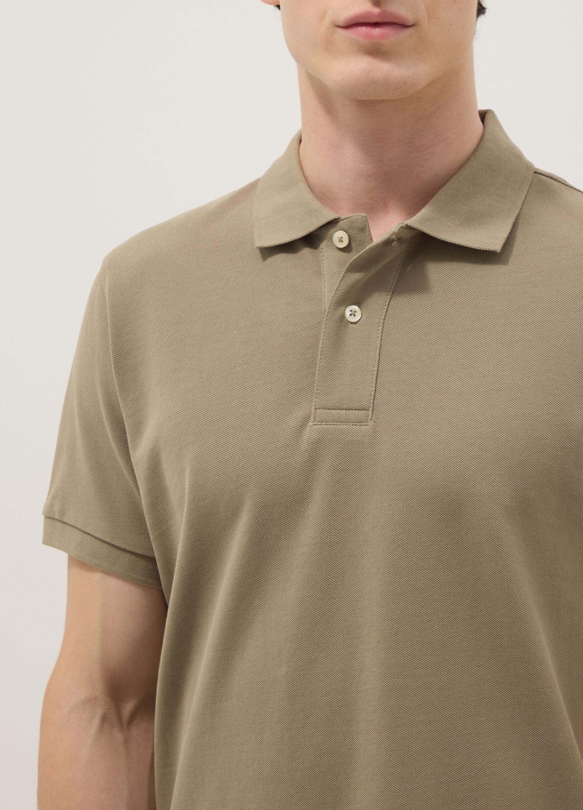 Beige short-sleeve organic cotton polo shirt, regular fit
