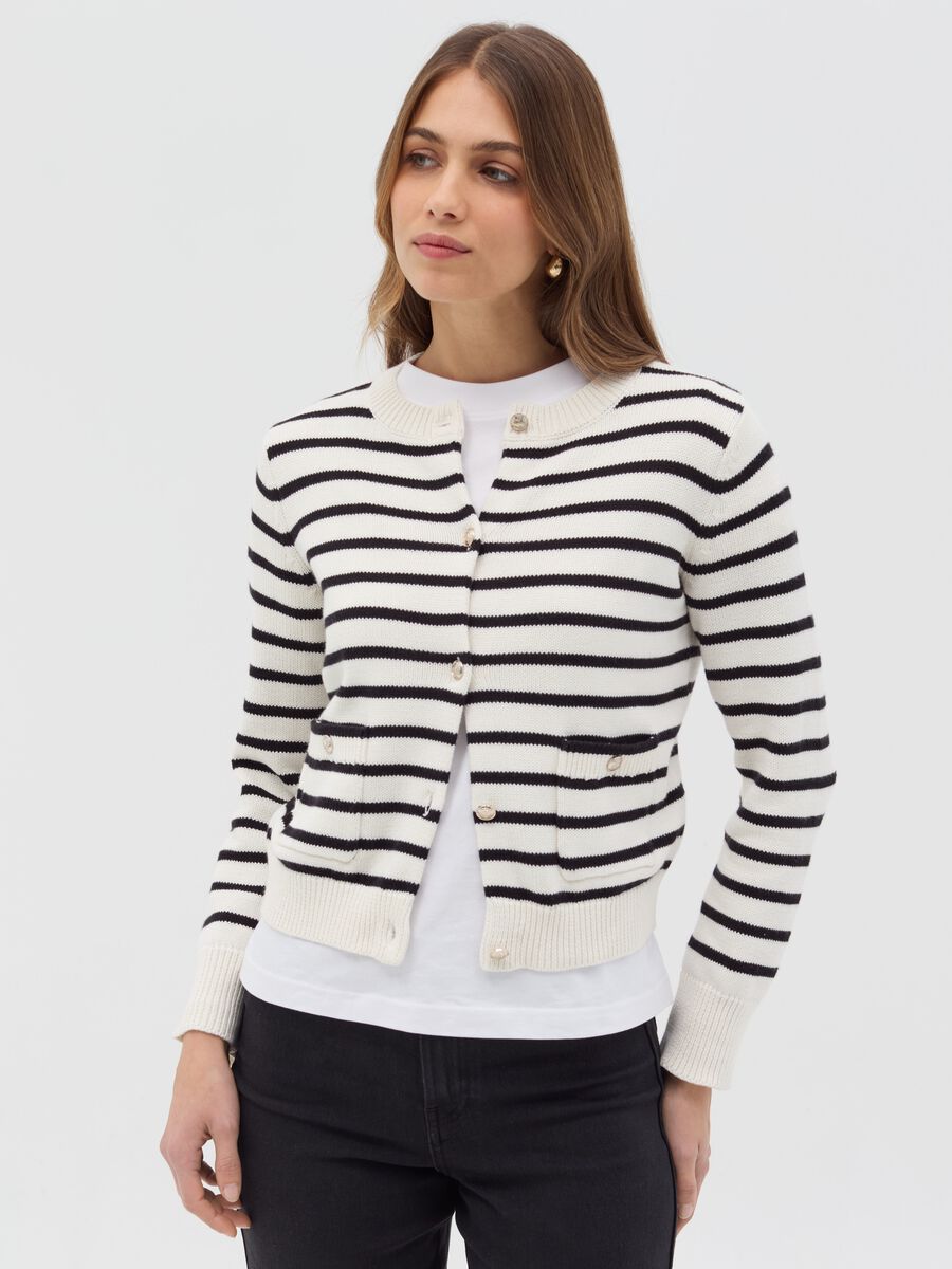 Striped cardigan with gold-coloured buttons_0