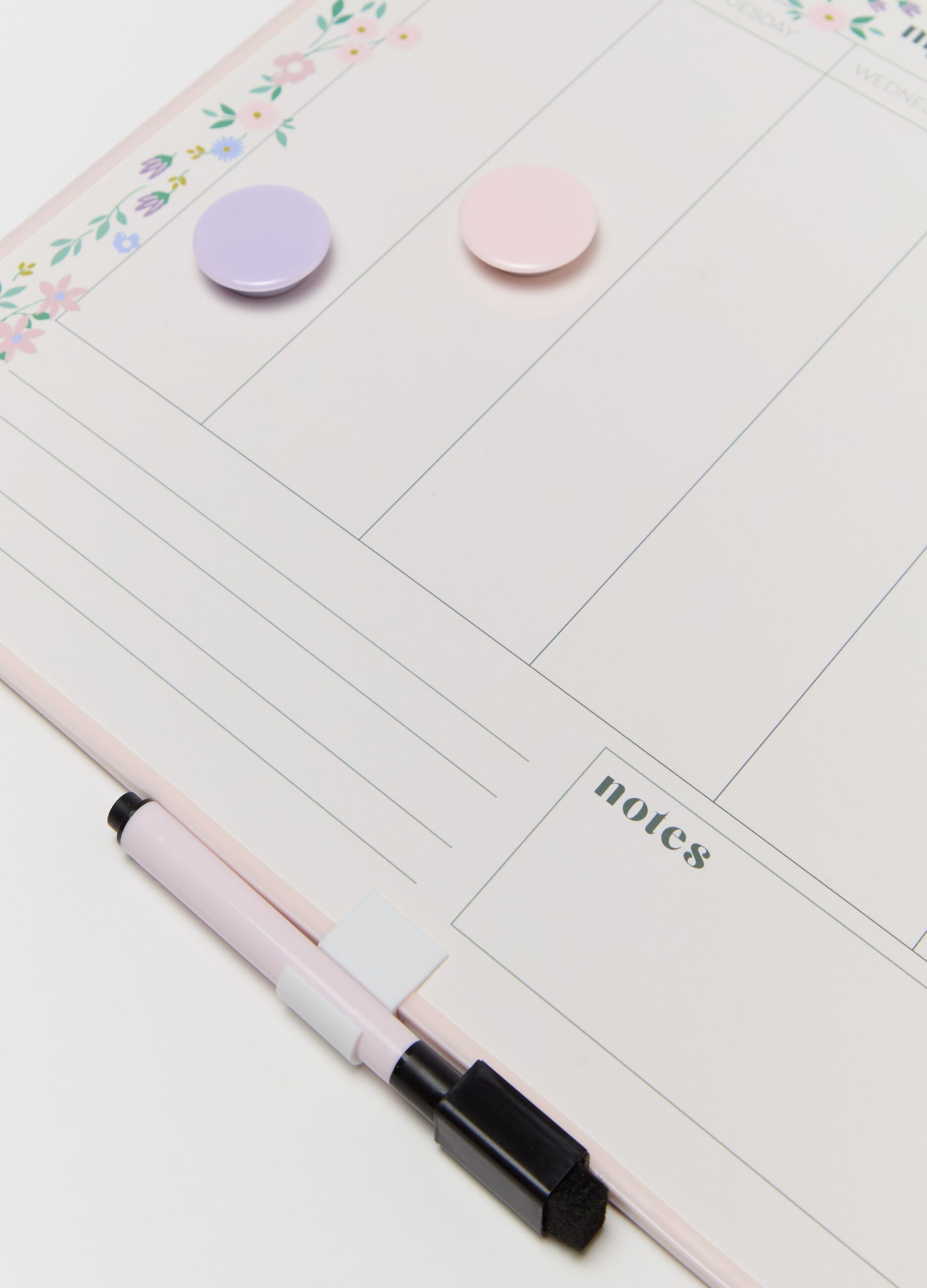 Magnetic board with weekly agenda