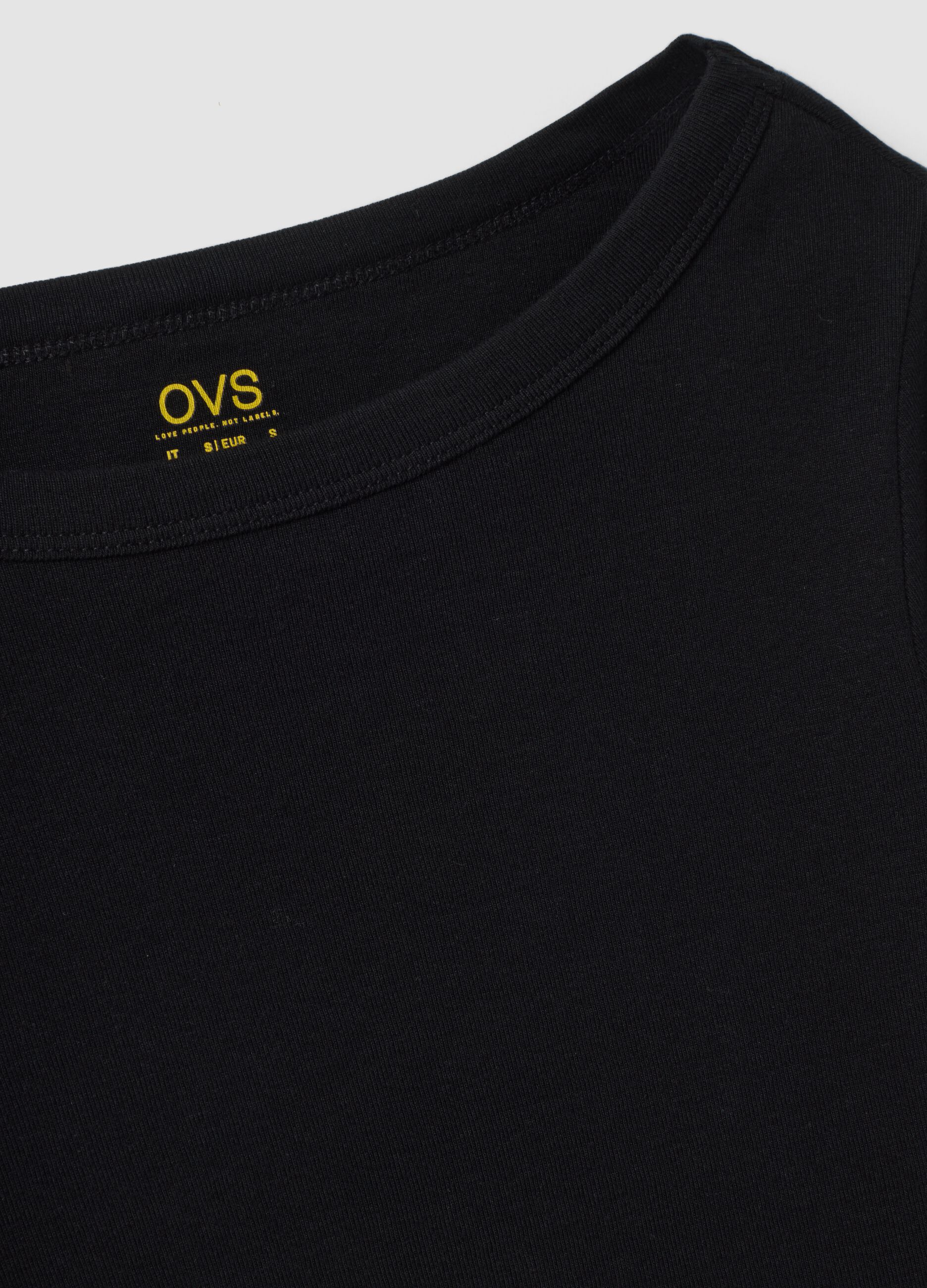 T-shirt nera in puro cotone con girocollo regular fit