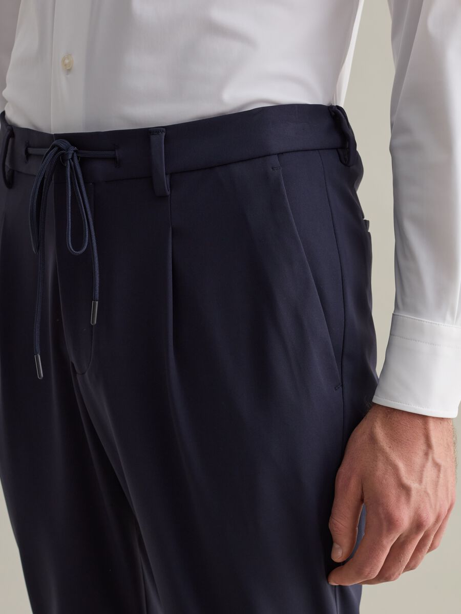 Tech trousers in technical fabric_5