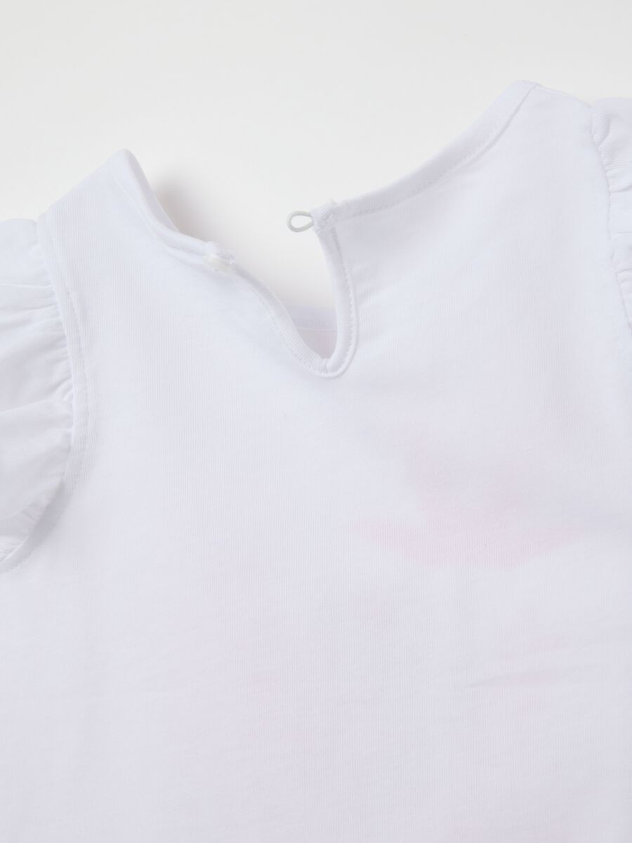 White pure cotton girl's top, regular fit with ruffle sleeves and print_3