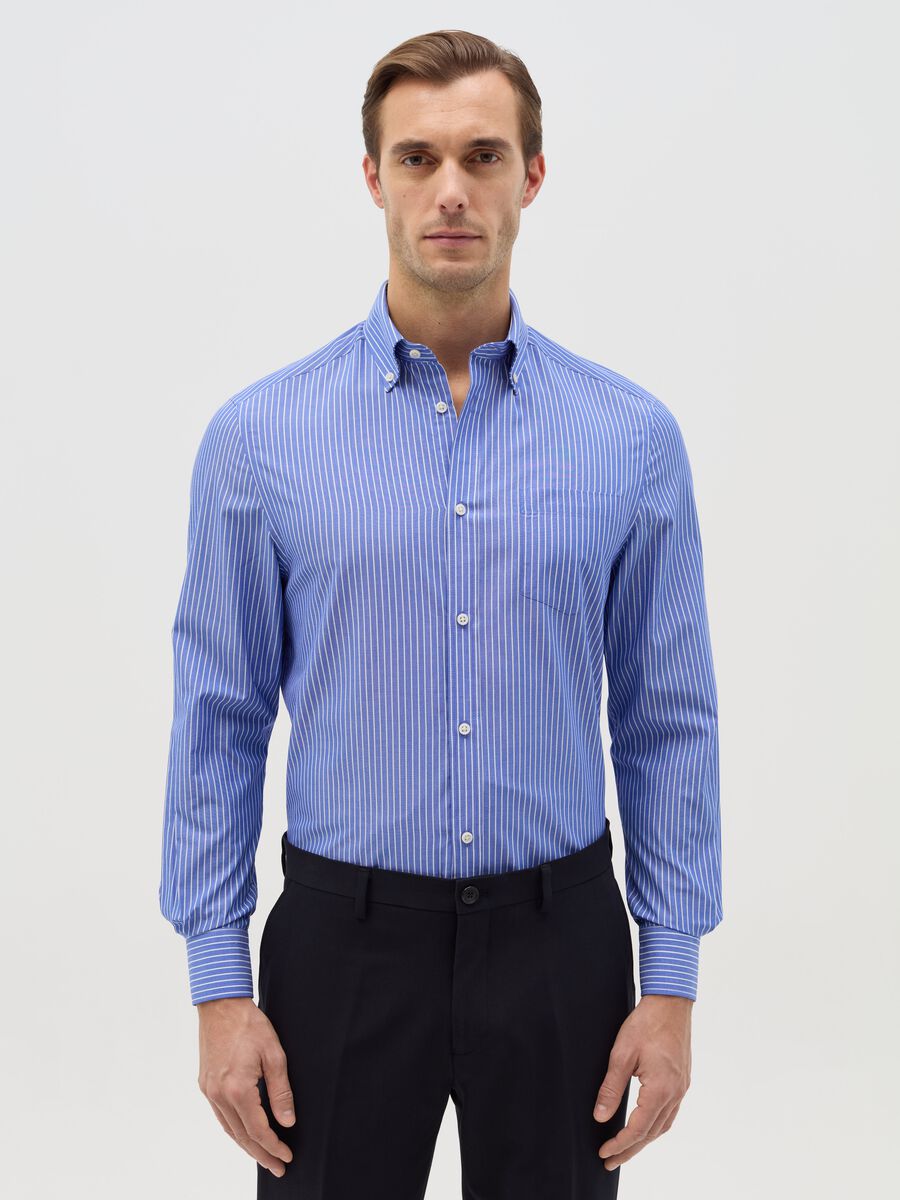 Regular-fit pinstriped easy-iron shirt_0