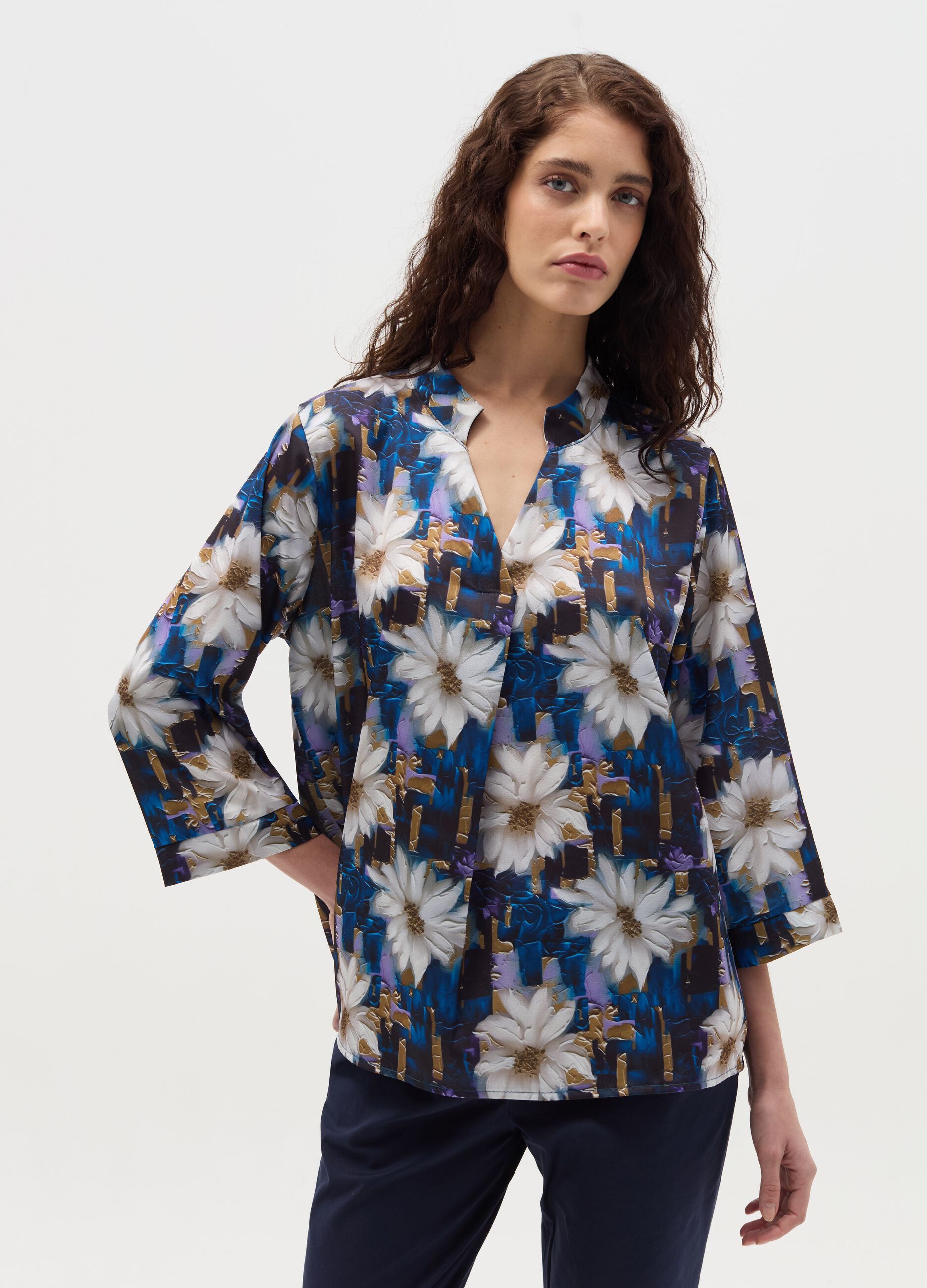 Blusa con stampa floreale