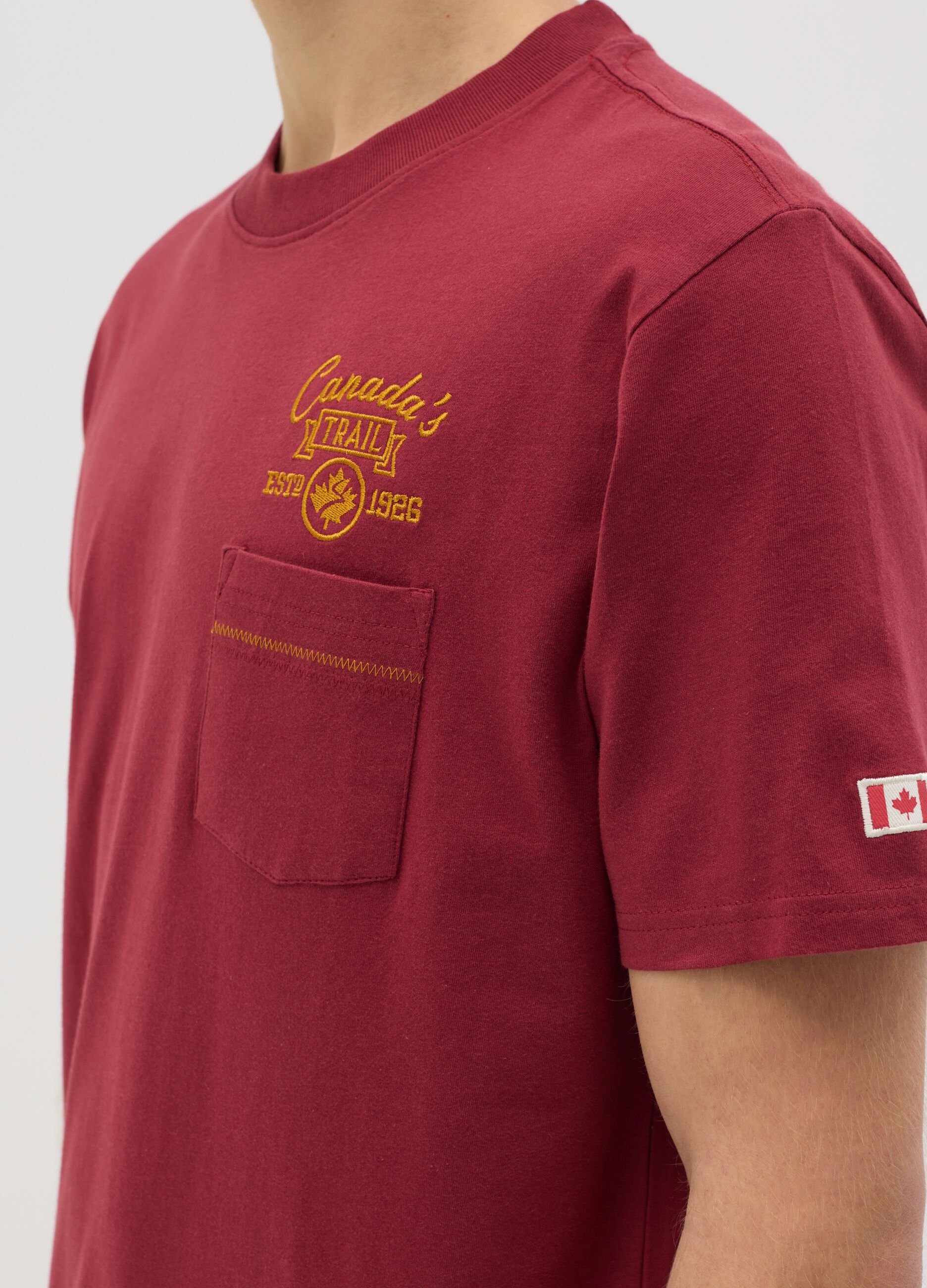 Canada's Trail red T-shirt with pocket and embroidery