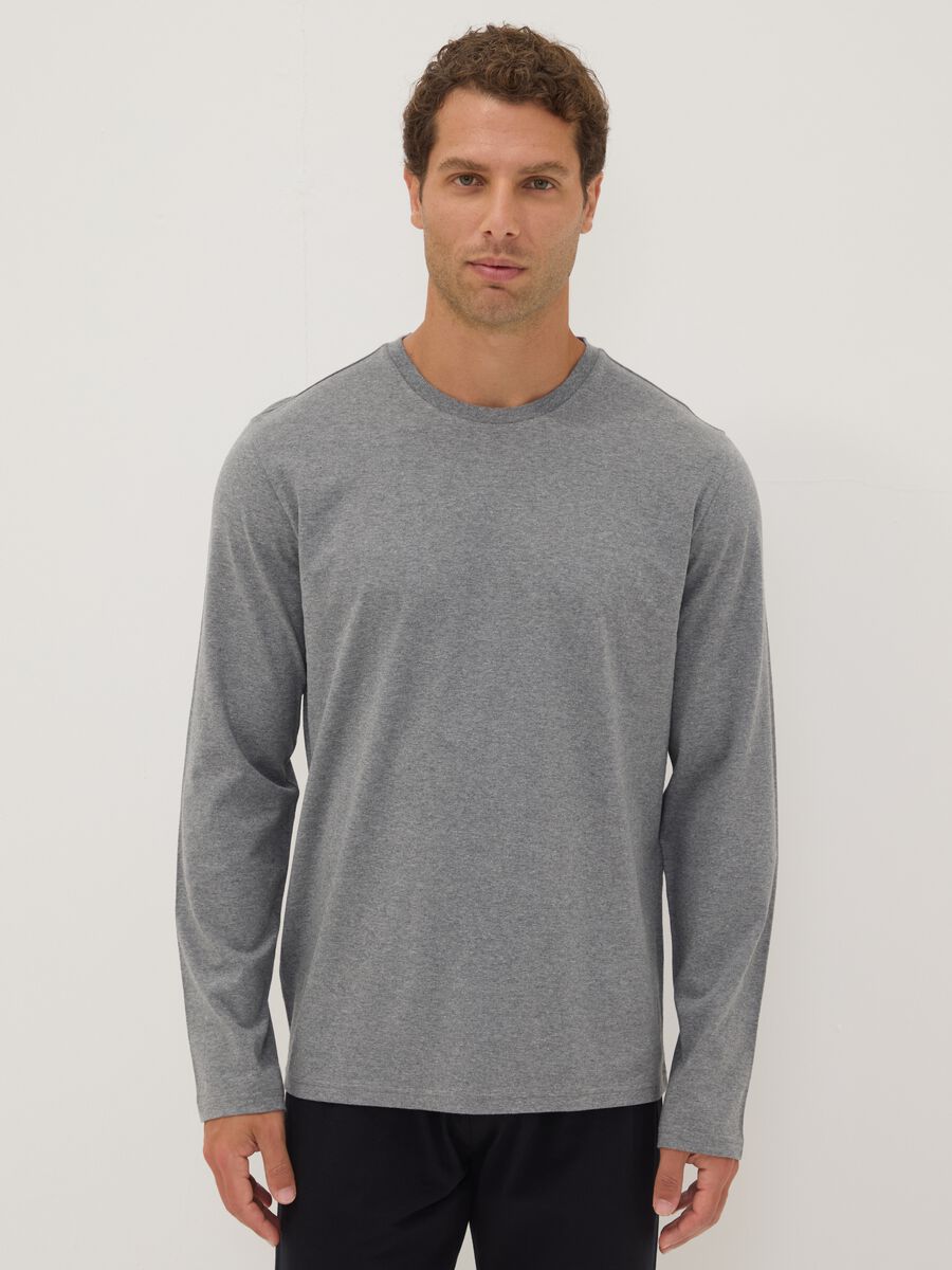 Pigiama grigio in cotone organico con maglia a maniche lunghe_1