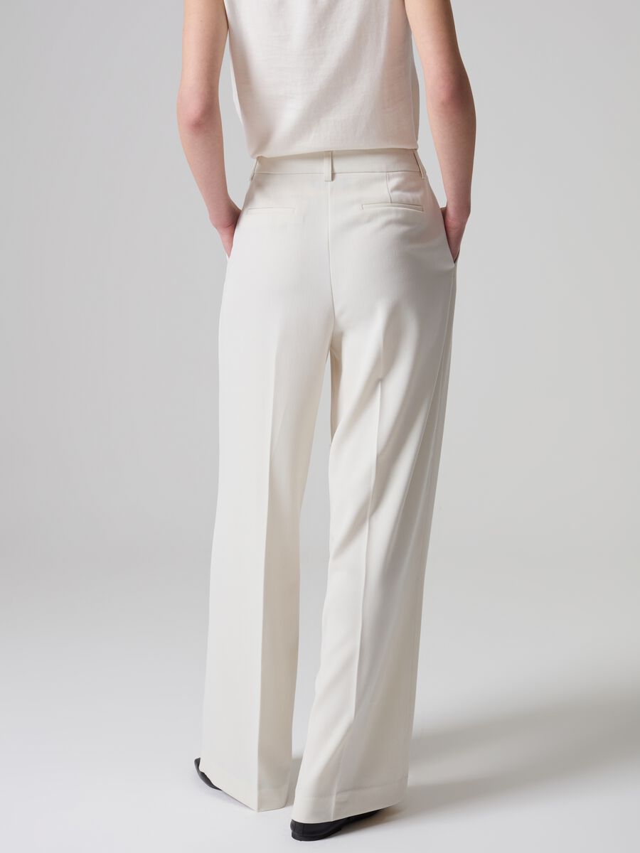 Contemporary wide-leg palazzo trousers_2