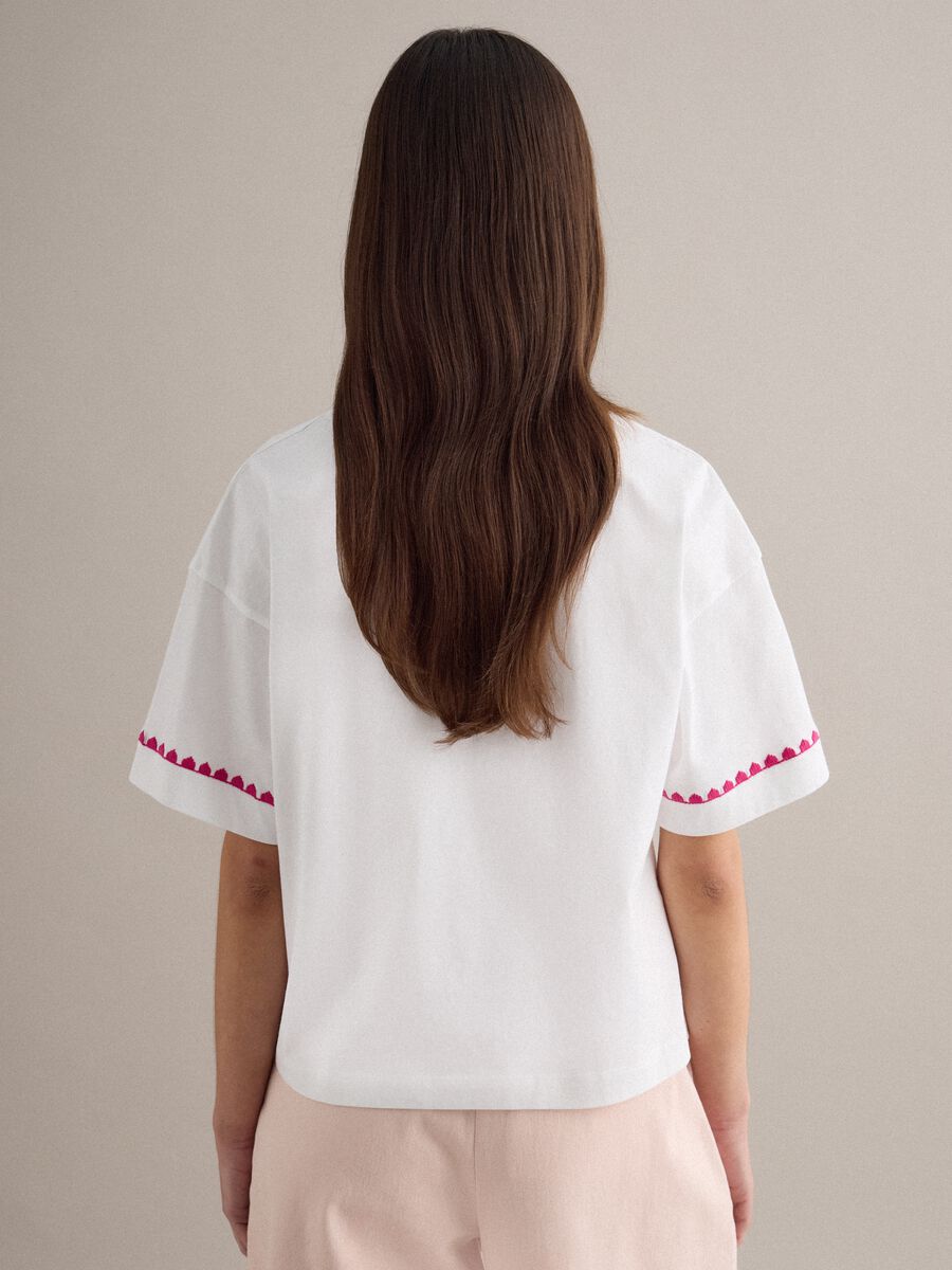 White pure cotton t-shirt regular fit with embroidery_2