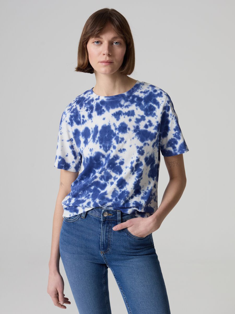 T-shirt in cotone con stampa Tie Dye_0